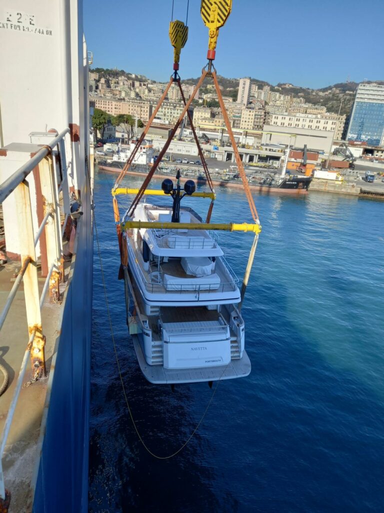 Imbarco Navetta su Bahri Yanbu al Genoa Metal Terminal (2)