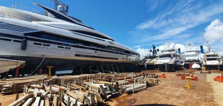 Yacht Express (DYT Yacht Trasnport) (1)