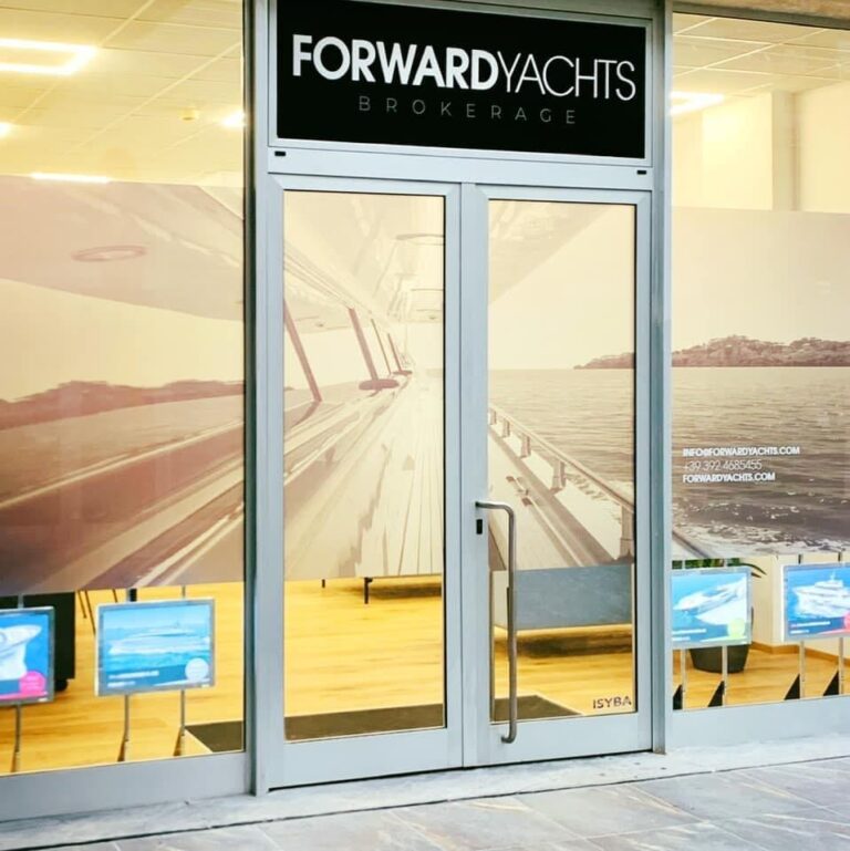 Ufficio Forwardyachts a PORTO MIRABELLO