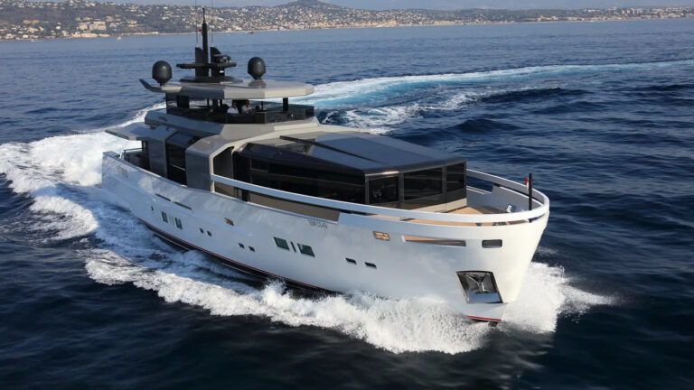 Aria-S-Arcadia-100-yacht-hero