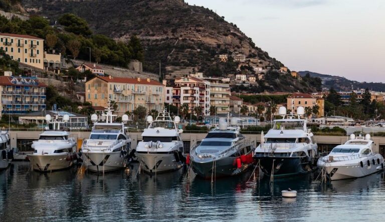Cala del Forte – Ventimiglia – yacht ormeggiati (4)