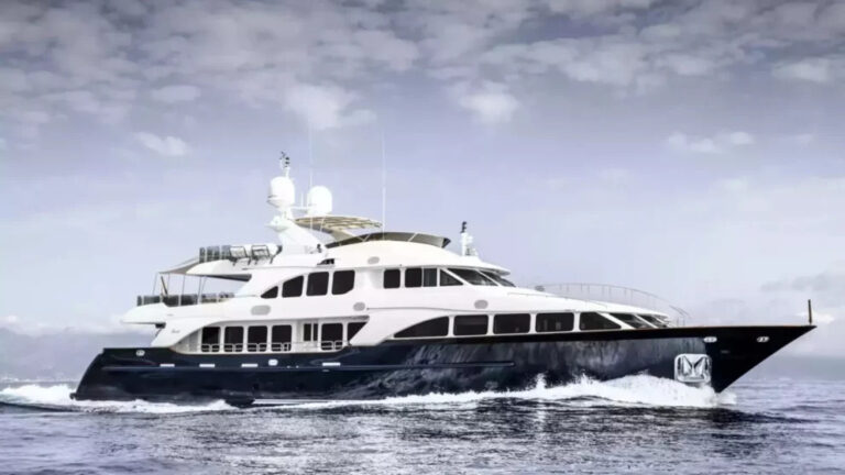 African-queen-benetti-992×558