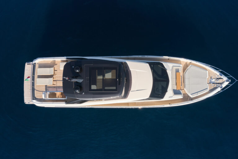 Ferretti780dall’alto