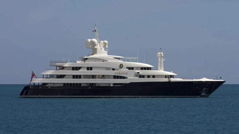 5aff2e00-e8aa-11ec-851d-8b644ea635c0-Yacht for sale Sarafsa