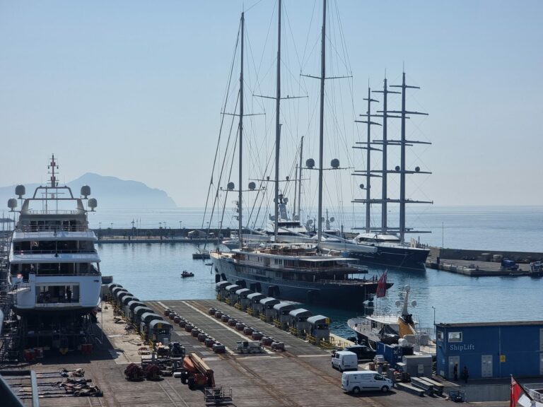 Koru ai cantieri Amico & Co. di Genova (5)