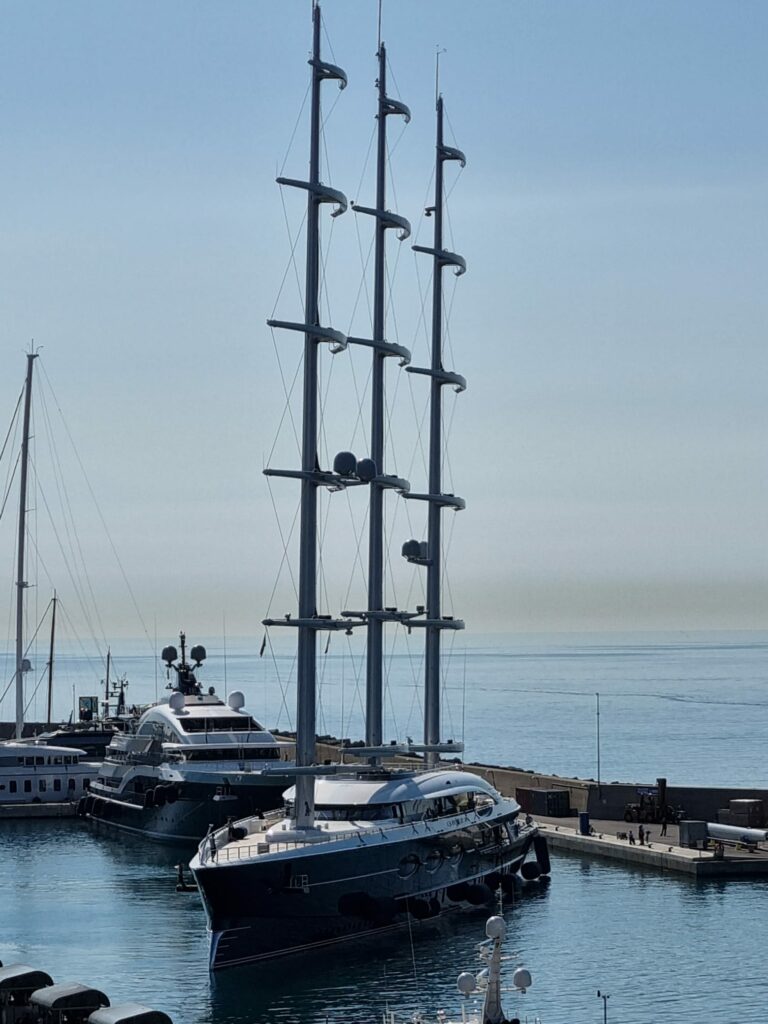 Black Pearl al Waterfront Marina di Genova