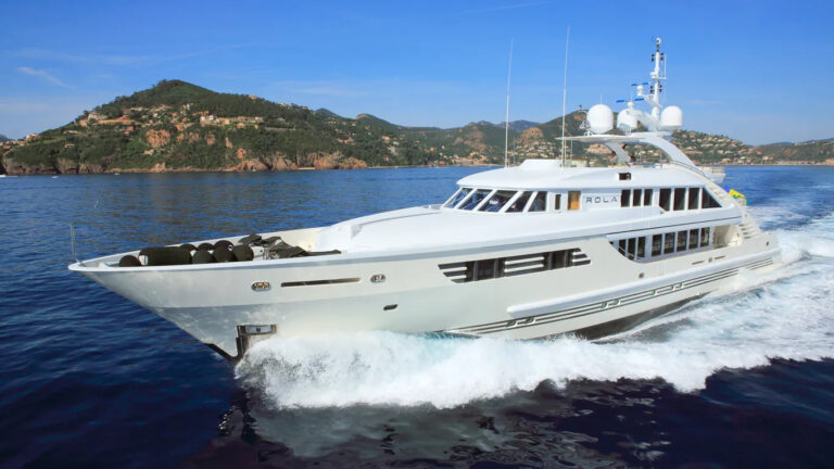 8cff12d0-006f-11ed-8ae2-91435d17b82c-rola-yacht-for-sale