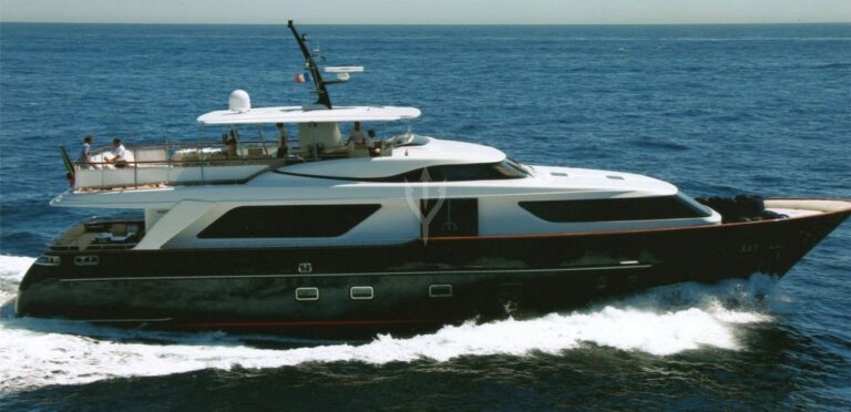 aquila-q-yacht