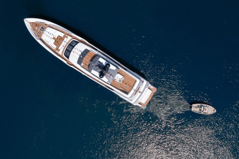 Custom Line 140′ varo