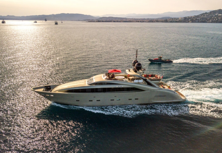 IsaYachts-HooliganII