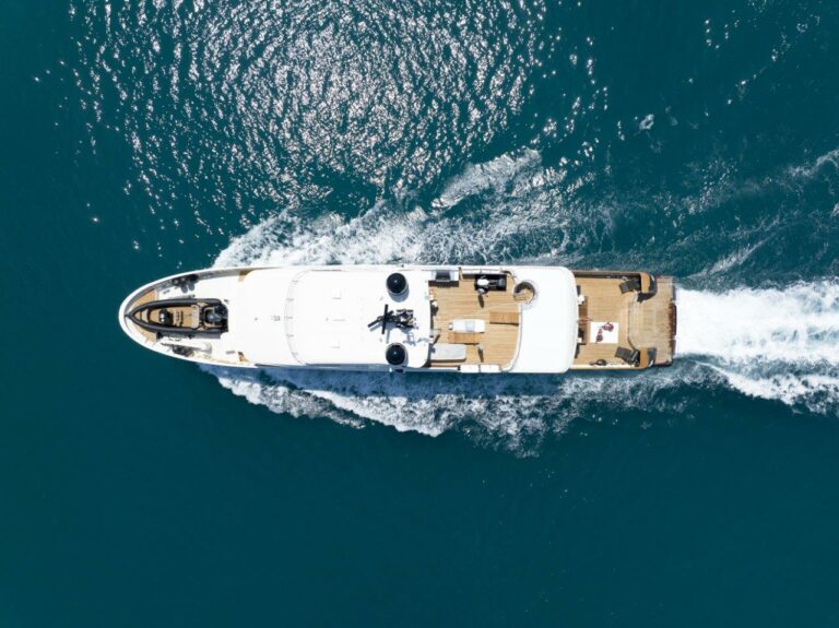 MY Lady Jade after refitting (2)