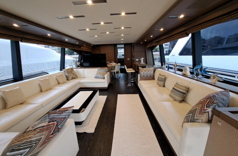 Interni-870-Ferretti
