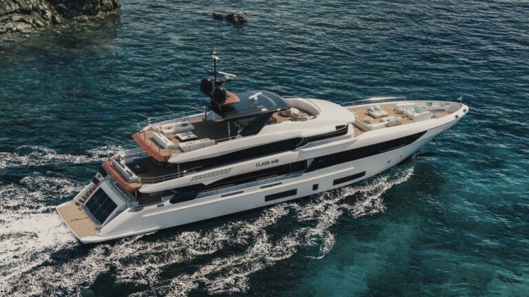 Benetti Class 44M (1)
