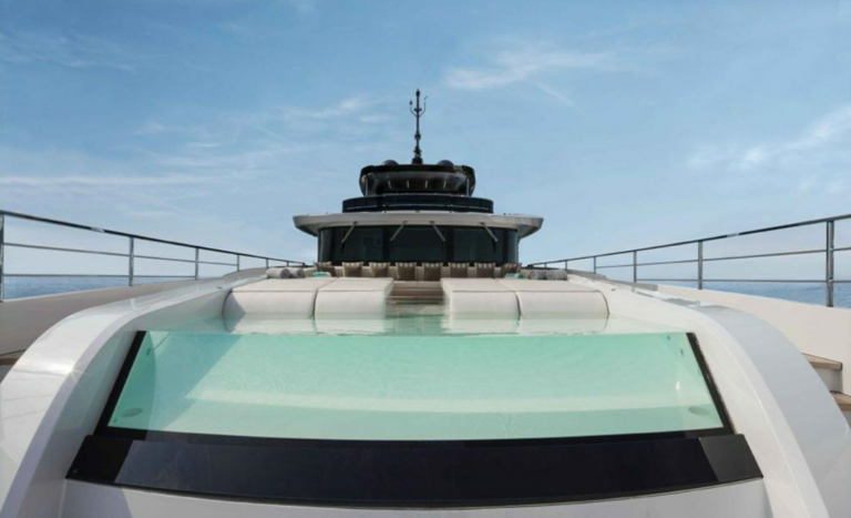 Overmarine43m2