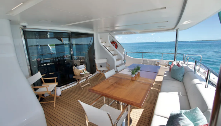 Benetti-33M-Cool-Breeze-est