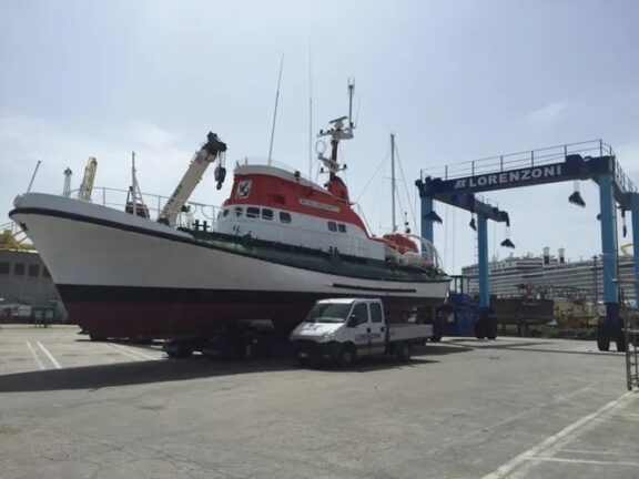 MotoriMarini-CantiereNavaleLorenzoni-Livorno-014-f4e236c1-1920w-576×432