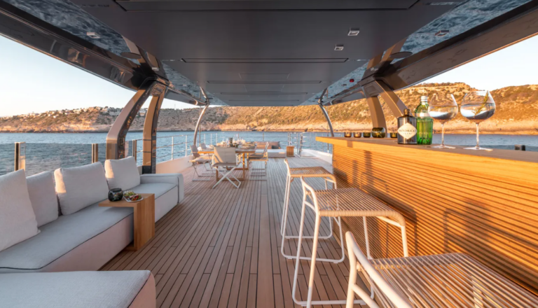 Custom Line Sangha est