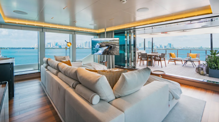 Arrow-47m – Sanlorenzo int+est