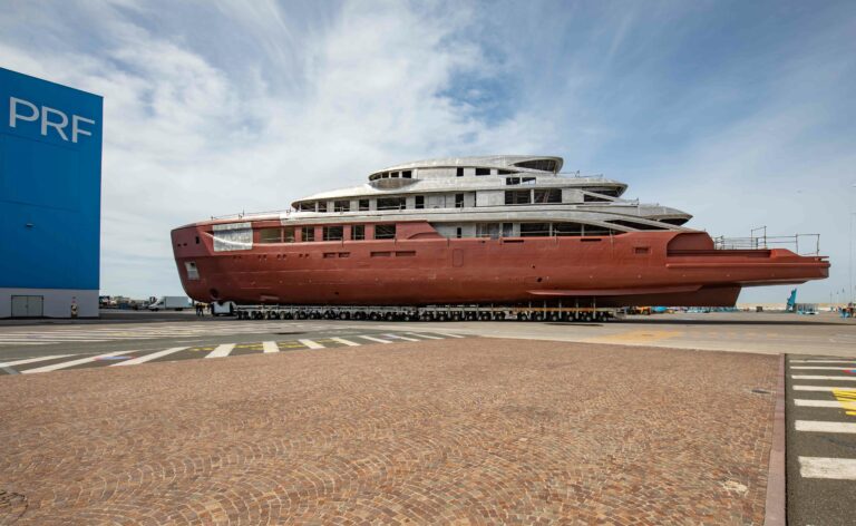 Benetti FB289_Beginning of outfitting work (5)