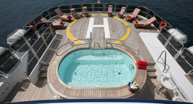 Ambrosia Benetti 65 esterni