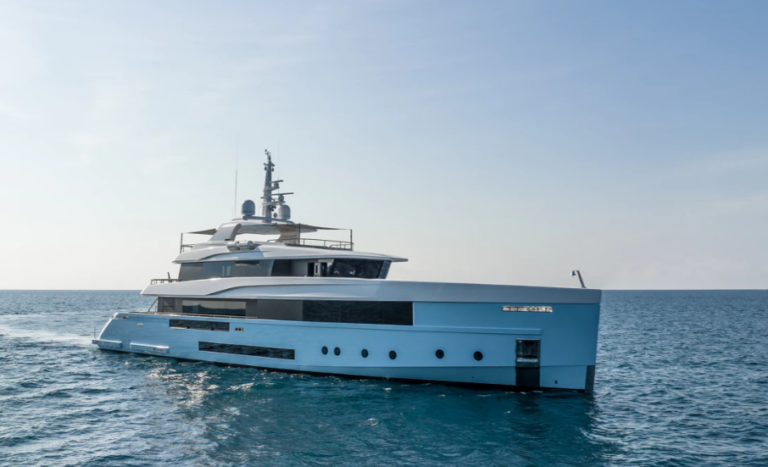 Crocus Admiral 48 m