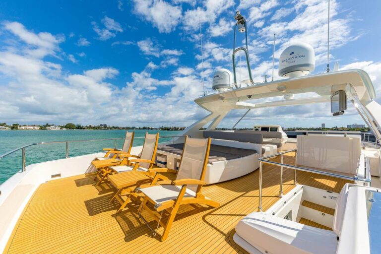ferretti-800-exterior-7