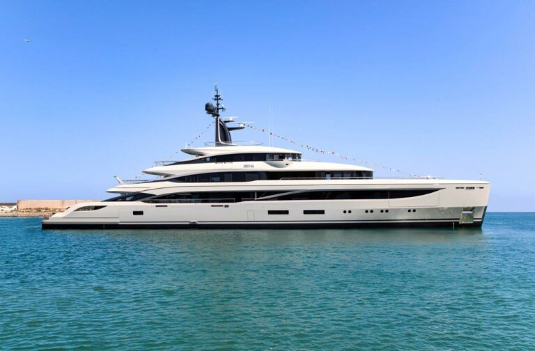 Benetti – Iryna 66 metri – B.Now 67 (1)