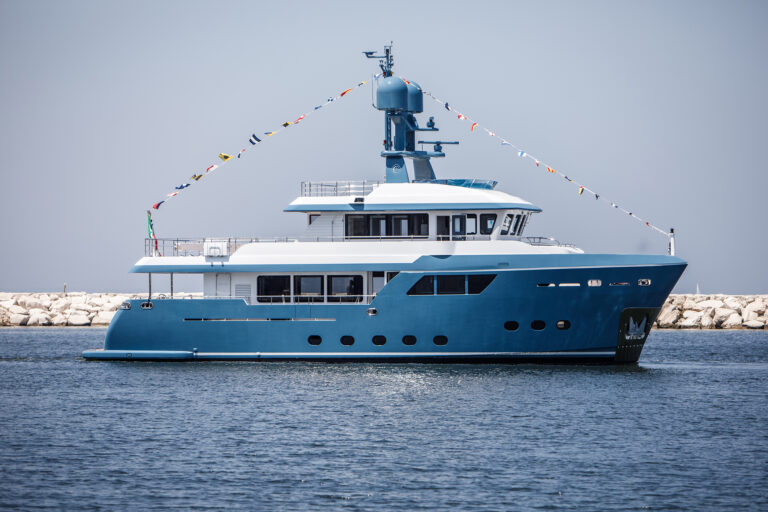 cdm-darwinclass86-alexa-02