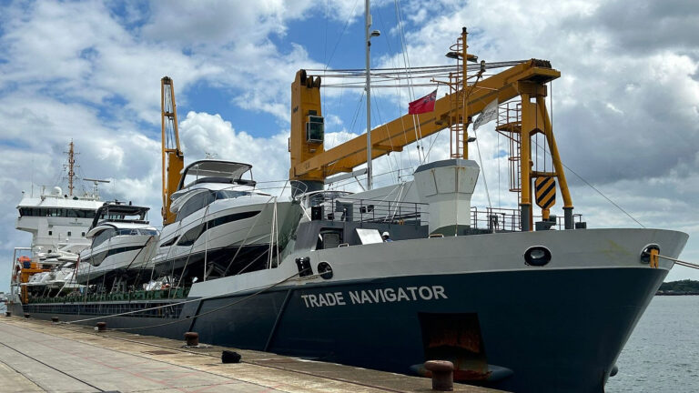 nave trasporto yacht Trade Navigator