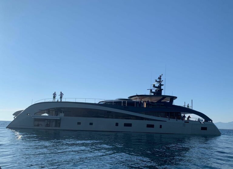 Seawolf Rossinavi appena consegnato