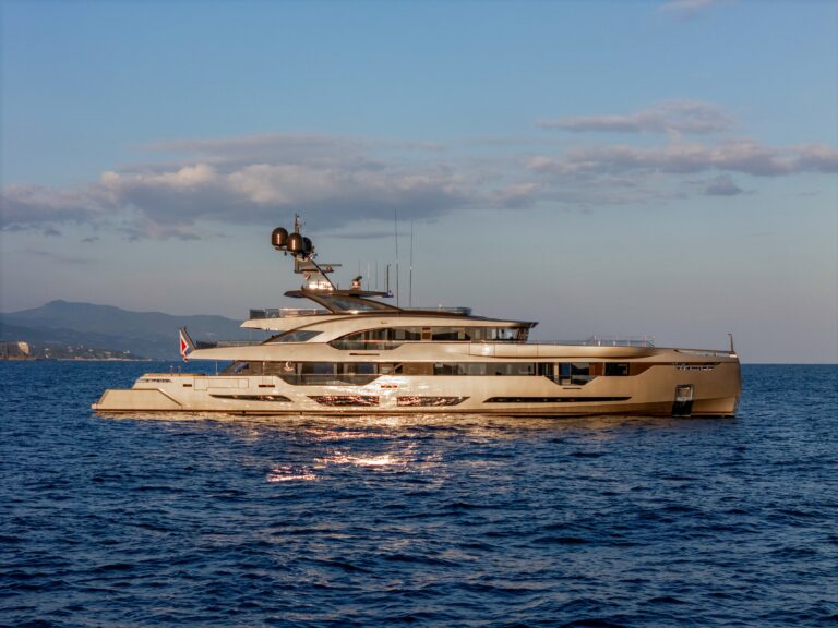 Columbus 50m H profilo