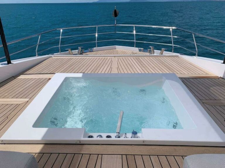 azimut-35-metri-amico-exterior-021