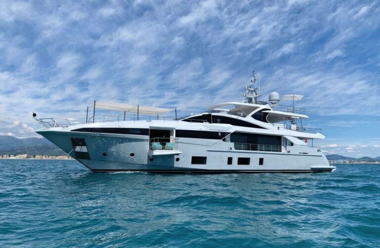azimut-35-metri-amico-navigation-003