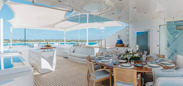 Benetti Lady B 52 m esterni 2