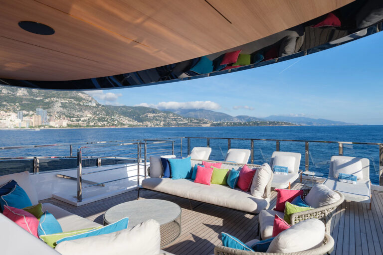 HALARA_11_Sundeck_©YG_MY-HALARA-MC-11-2XIEmIfJ