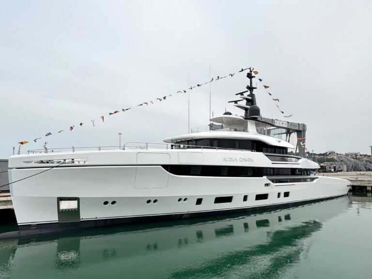 Columbus Atlantique 47 Acqua Chiara varo 3