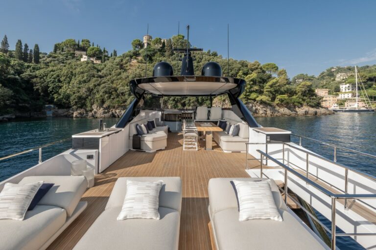 Ferretti Infynito80 – Fsea Ferretti sustainable enhanced architecture