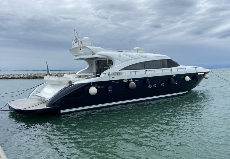 Emma Ab Yacht profilo – poppa