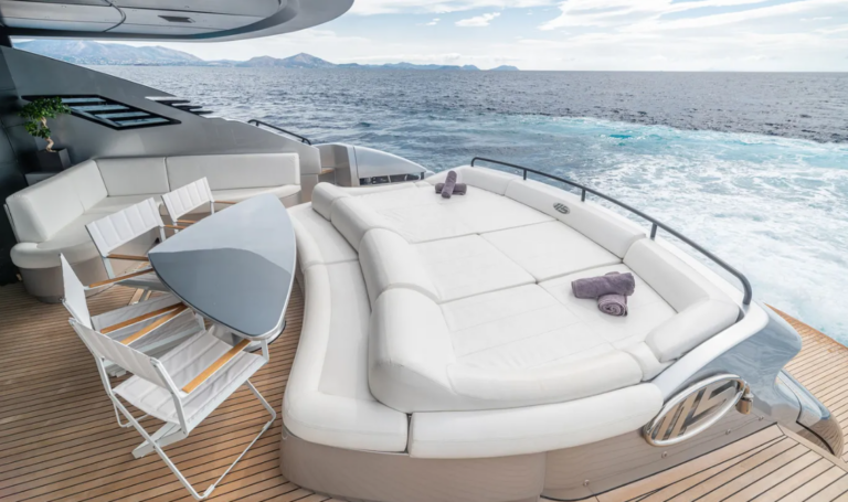 Reboot Pershing 36m est