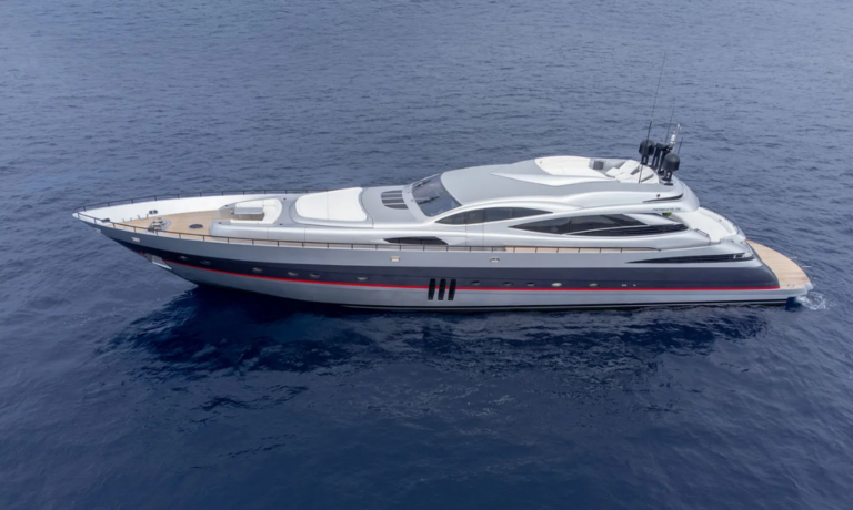 Reboot Pershing 36m profilo