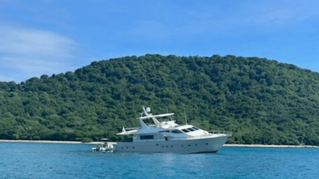 Runaway-reef-grounding-response-Culebra-2025-USCG-3.94832a
