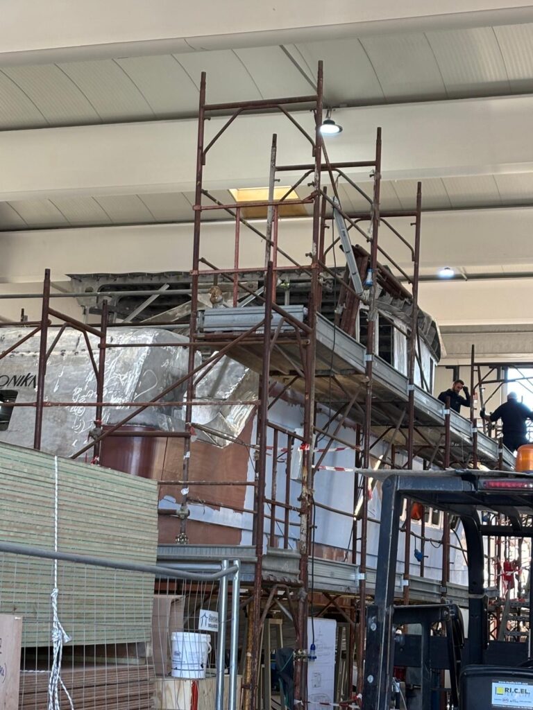 394a75f7-57ff-48f8-b97f-4667cd6b985c