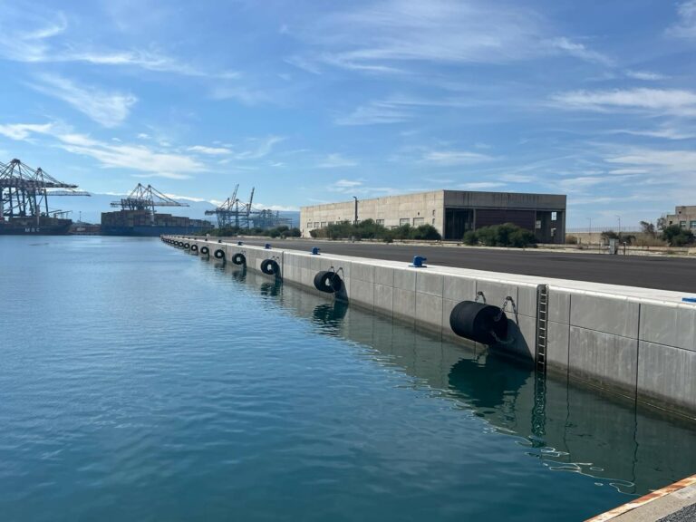 Gioia tauro – banchina e capannone Zen Yacht