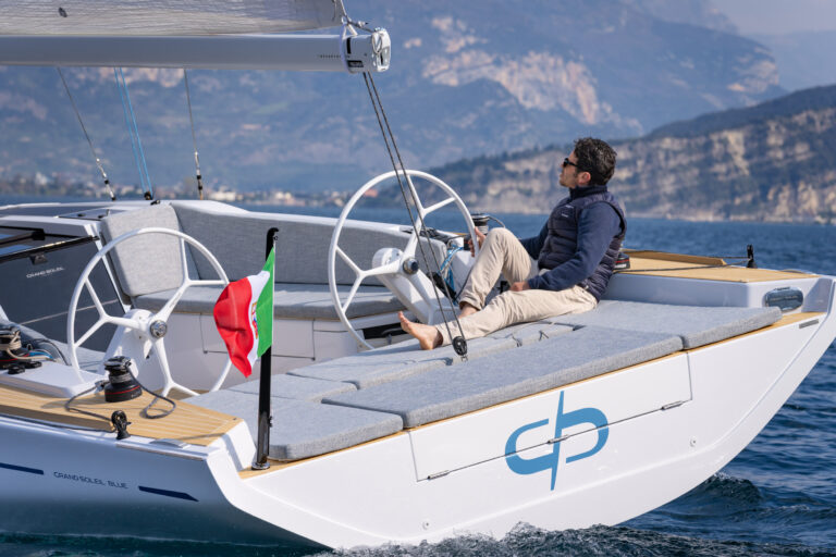 Grand-Soleil-Blue (7)