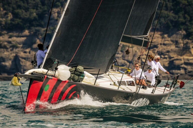 Moonshine-MC4 Yachts
