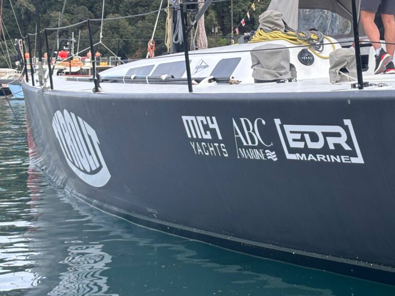Moonshine-MC4 Yachts (3)