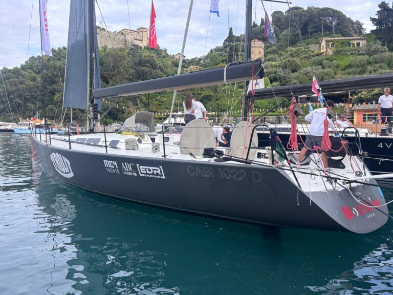 Moonshine-MC4 Yachts (5)