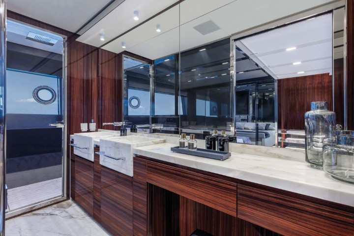 Elka_Riva 88 Folgore_Master Bathroom