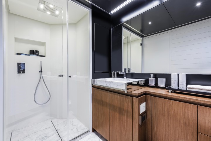 Elka_Riva 90 Argo_ Guest bathroom 1
