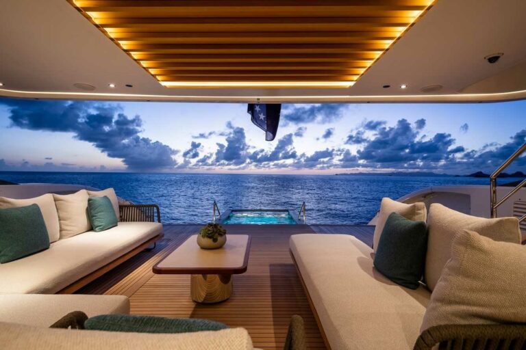 Fantasea Benetti 50 m esterni